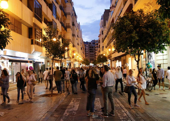 Grecotex y Valencia Shopening Night Caixa Popular renuevan su acuerdo de colaboración