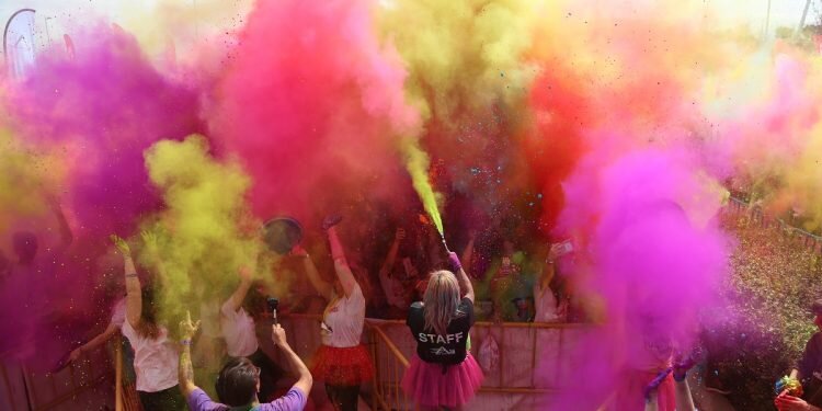 Una jornada de reflexión a todo color con la Holi Life en Valencia