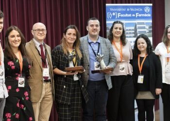 La Facultad de Farmacia de la Universitat de València ha acogido este jueves la 1ª edición de los Premios Sapiña