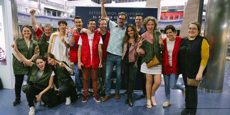 Los participantes, elegidos a traves de un sorteo realizado por el C. C. EL SALER, disfrutaron del primer pase del mayor juego de escape del mundo