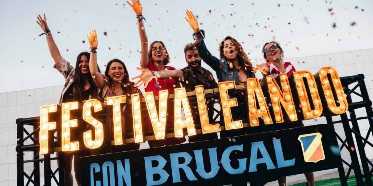 Uno de cada tres jóvenes valencianos se siente atraído por la idea de ser influencer