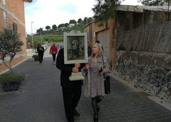 Acto de entrega de la obra de arte la Divina Pastora al pueblo de Potríes