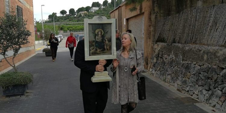 Acto de entrega de la obra de arte la Divina Pastora al pueblo de Potríes