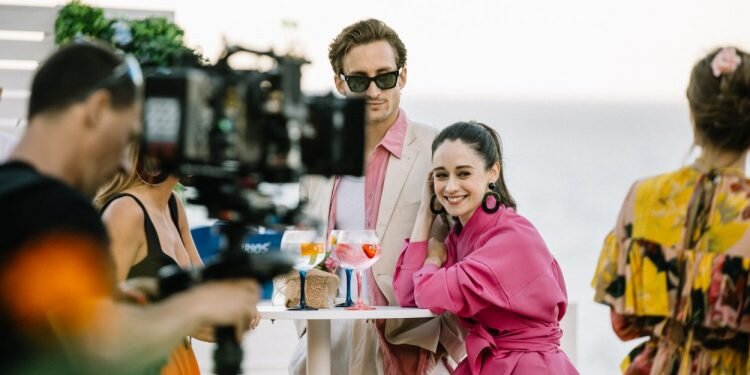 El diseñador alicantino Juan Vidal es por primera vez Director de vestuario de un videoclip