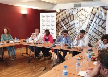 Tertulia-café sobre el Mercado Central de los candidatos a la Alcaldía y la Junta Directiva