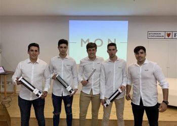 Una startup de estudiantes valencianos lanza al mercado un cuchillo jamonero anti cortes
