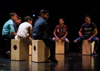 Los jóvenes prodigios del Cabanyal celebran el aniversario de la llegada del pueblo gitano a Valencia con un espectáculo flamenco