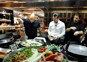 El chef español Quique Dacosta «dignifica» la paella en Londres