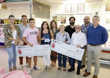 Anna Torres i Dídac Sivera guanyen el VI concurs amateur de pebrera farcida d’Oliva