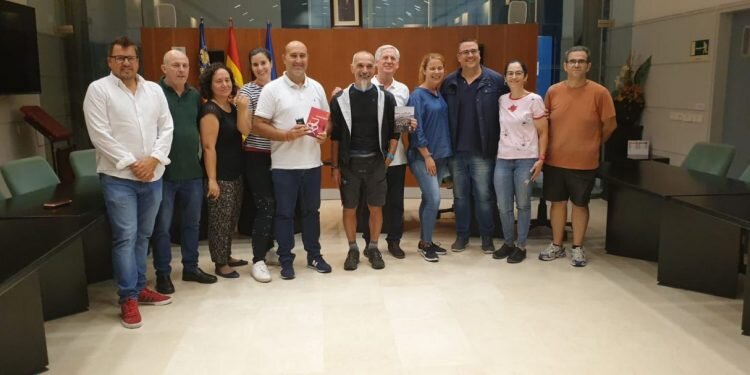Massamagrell acoje la llegada del primer peregrino internacional del camino del Santo Grial