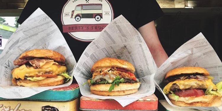 Valencia busca la mejor hamburguesa de España en la segunda edición de ‘The Champions Burger’ en el cauce del Turia