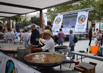 València celebra el World Paella Day 2019 con degustaciones de su «icono gastronómico más internacional»