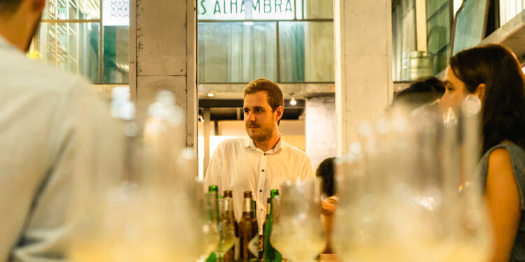 Talleres gastronómicos, catas y degustaciones llegan a valencia con «momentos Alhambra»