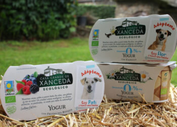 Yogures ecológicos que fomentan la adopción de perros abandonados