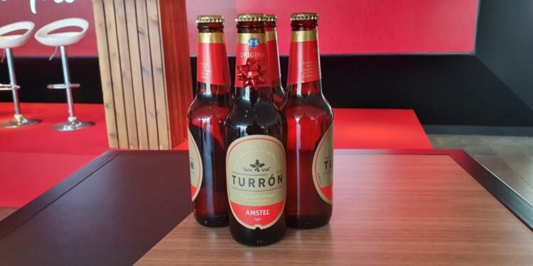 AMSTEL turrón ofrece la esencia de la navidad en formato cerveza