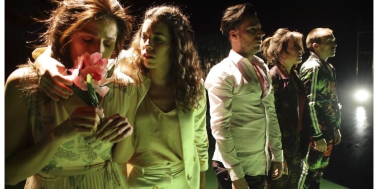 EL Institut Valencià de Cultura presenta la producción valenciana “What is love? Baby don’t hurt me”
