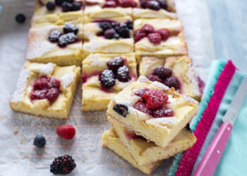 Receta Tarta de manzana y frutas del bosque