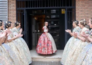 Espolín Rosa Oporto para Consuelo Llobell Fallera Mayor de Valencia