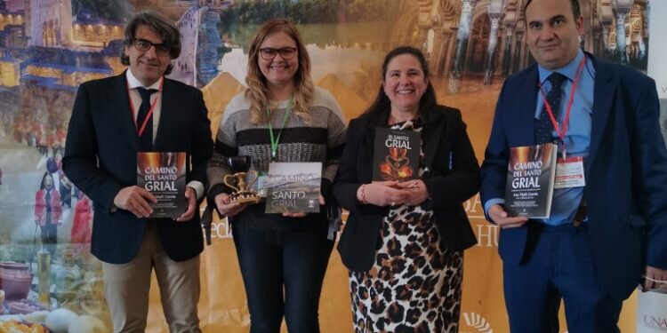 La Dra. Mafé presenta en Córdoba el relato artístico del Santo Grial