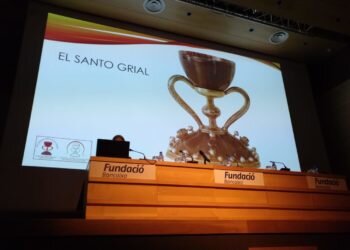 La Dra. Ana Mafé presenta su libro en el casa de cultura Capellán Pallarés de Sagunto