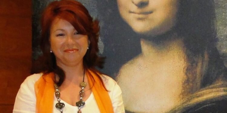 La Gioconda de Leonardo Da Vinci viste con seda valenciana