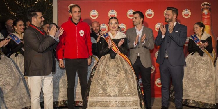 Amstel consigue reunir a más de 120.000 personas en la mascletà más sostenible hecha hasta ahora en la ciudad de València