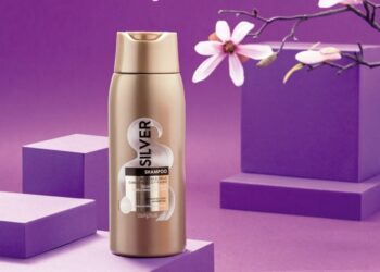 El champú violeta (y vegano) que arrasa entre las rubias