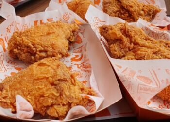 POPEYES®, la cadena de restauración especializada en pollo, ya está en Valencia