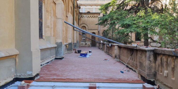 Finaliza la intervención en la terraza del colateral oeste de la Iglesia de Jesuitas en el Centro Arrupe