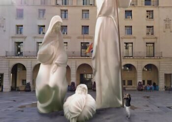 Un belén monumental de corte modernista y 18 metros de altura presidirá la Plaza del Ayuntamiento de Alicante en Navidad