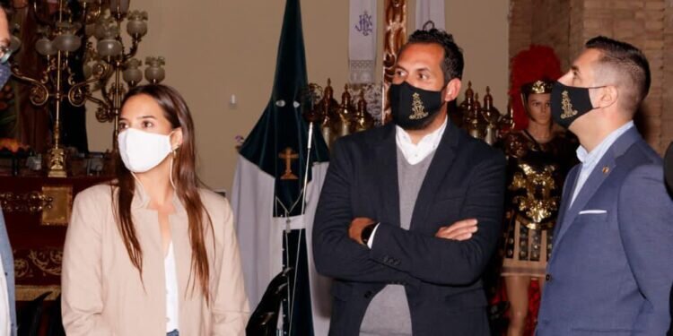 Exposición del nuevo facsímil de nuestra imagen titular, la Virgen de los Dolores