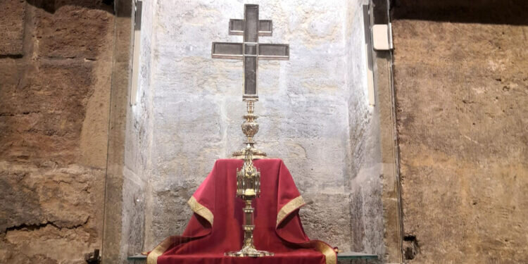 El Lignum Crucis de la Catedral de Valencia un trozo de la Cruz de Cristo