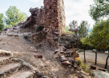 Ruinas del castillo de Enésa y la leyenda del rey don Jaime