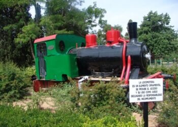 ¿Dónde está la locomotora o tren de los Viveros?