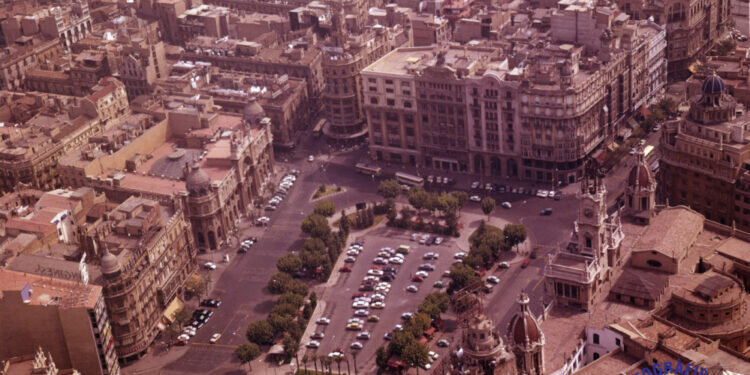 Evolución de la plaza del Ayuntamiento de Valencia