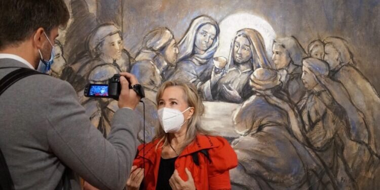 La exposición de María Gómez, el punto de partida de un proyecto cultural internacional