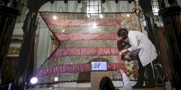 Expertos en inteligencia artifical diseñan un telar virtual de la Real Senyera original de 1545