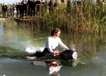 Moto anfibia Moan del valenciano Antonio Martinez Carmona