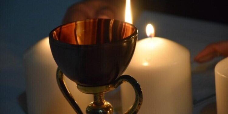 EL SECRETO ALQUÍMICO DEL SANTO CÁLIZ