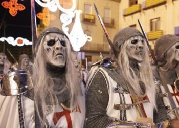 Turisme Comunitat Valenciana declara los Moros y Cristianos de Elche como Fiesta de Interés Turístico Autonómico