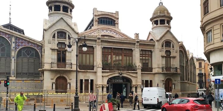 Arrancan las obras del entorno del Mercado Central garantizando los accesos