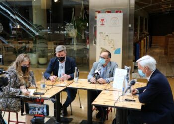 Amplio seguimiento online de la I QUINCENA CULTURAL EL CAMINO DEL SANTO GRIAL