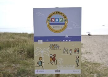 Las nuevas playas de Valencia declaradas como «playas sin humo»