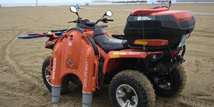 Arranca la temporada de playas 2021 con un horario más amplio del servicio de asistencia y socorrismo