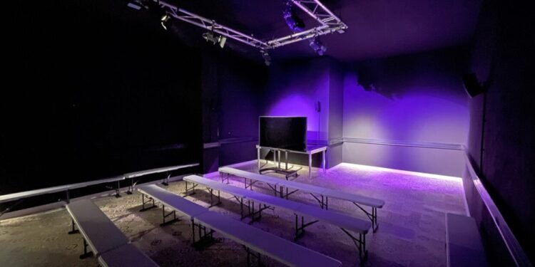 La cultura alza el telón en patraix con un nuevo espacio escénico