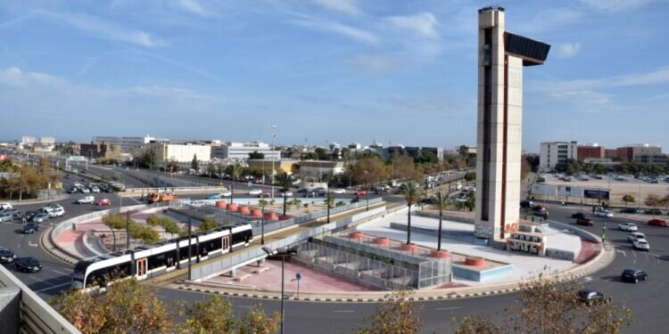 El Ayuntamiento inicia la gestión del complejo Torre Miramar después de su adecuación como «espacio de cultura urbana» de la ciudad