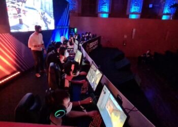 Exhibición de Counter-Strike: Global Offensive (CS:GO) en directo, los mejores momentos de las partidas Esports City Valencia 