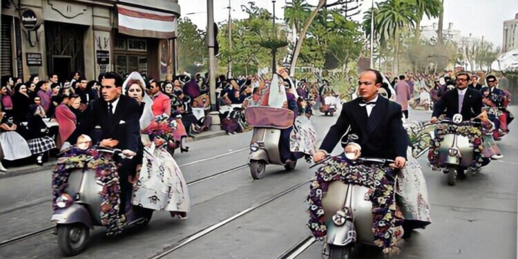 Breve historia de la Ofrenda de fallas a la Virgen de los Desamparados