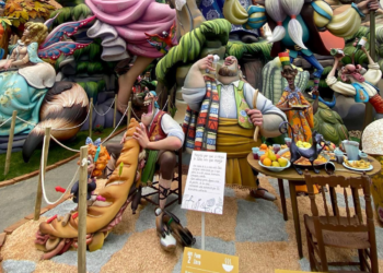 El ninot apuntes para la Historia