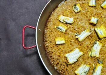 Mas de una veintena de empresas de Sueca patrocinan el primer concurs d’arròs allipebrat de anguila